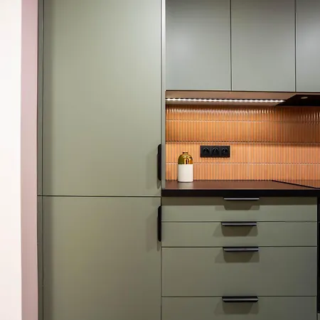 Apartment Comfy Modern In Old Town Parking By Hoomvi