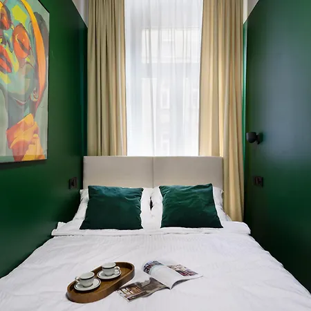 Comfy Modern In Old Town Parking Properunit * Vratislav