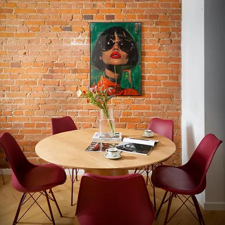 Apartmán Comfy Modern In Old Town Parking Properunit