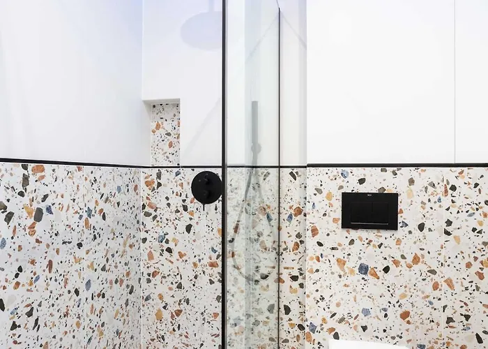 Comfy Modern In Old Town Parking Properunit Wrocław